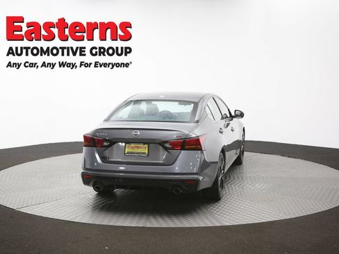 Used 2023 Nissan Altima 2.5 SR FWD image 38