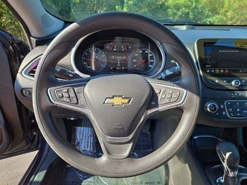 Used 2023 Chevrolet Malibu LT FWD image 16