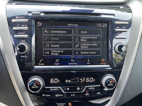 Used 2024 Nissan Murano SV FWD image 17