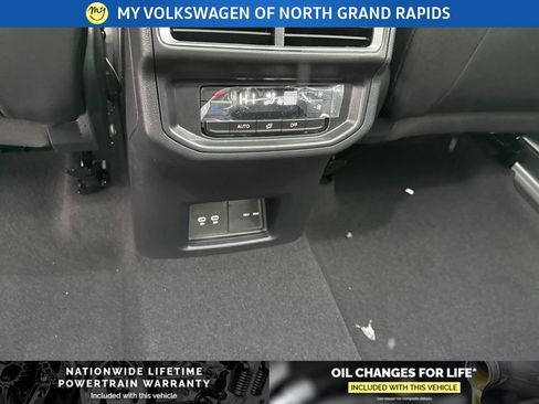 New 2026 Volkswagen Atlas SE image 21