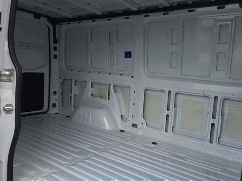 Used 2025 Mercedes-Benz Sprinter 2500 image 15