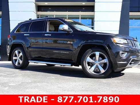 Used 2016 Jeep Grand Cherokee Overland image 2