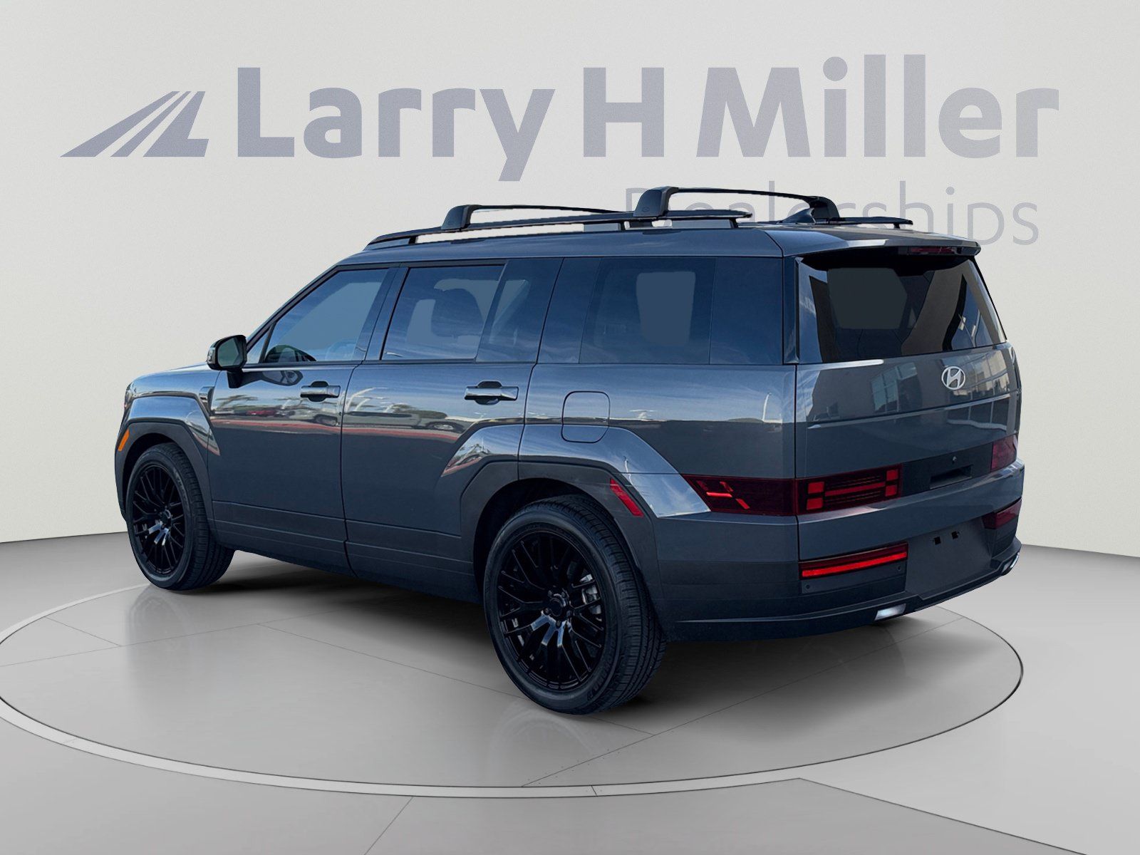 Used 2025 Hyundai Santa Fe SEL FWD image 3