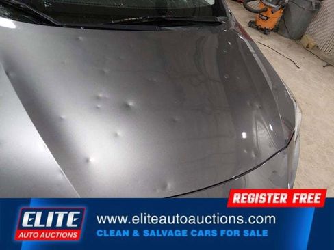 Used 2020 Nissan Versa SR FWD image 12