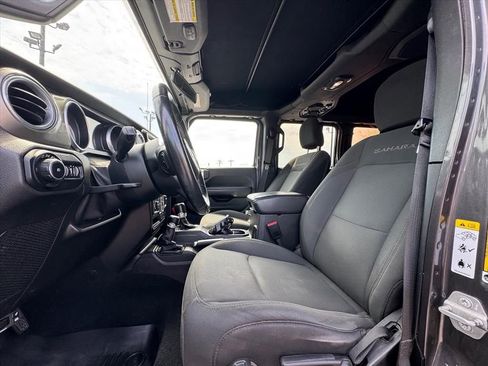 Used 2018 Jeep Wrangler Unlimited Sahara AWD/4WD image 14