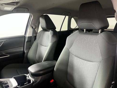 Certified 2025 Toyota RAV4 XLE FWD image 14