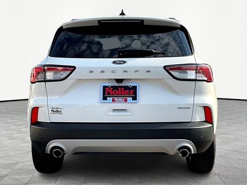Used 2022 Ford Escape SEL w/ Technology Package image 4