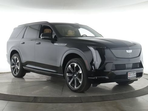 Used 2026 Cadillac Escalade IQL Sport 2 AWD/4WD image 2
