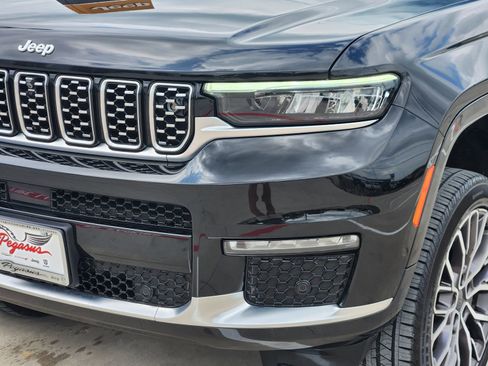 Used 2025 Jeep Grand Cherokee L Summit w/ Advanced Protech Group IV AWD/4WD image 9