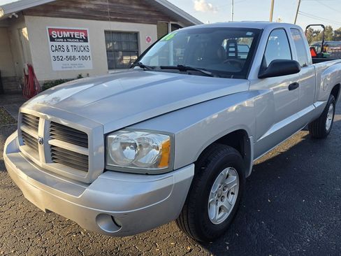 Used 2006 Dodge Dakota ST w/ Sport Appearance Group image 1