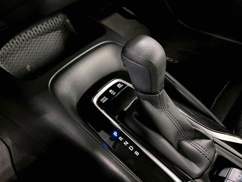 Used 2021 Toyota Corolla LE FWD image 16