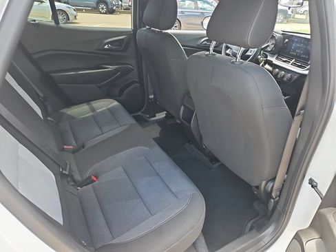 Used 2025 Chevrolet Trax RS w/ Driver Confidence Package FWD image 23