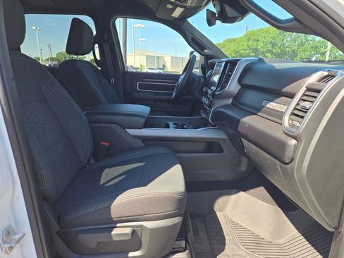 Used 2025 RAM 2500 Laramie AWD/4WD image 24