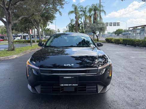 Used 2025 Kia K4 FWD image 8