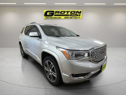 Used 2019 GMC Acadia Denali w/ Technology Package AWD/4WD image 7