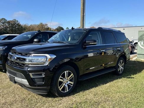 Used 2024 Ford Expedition Limited image 5