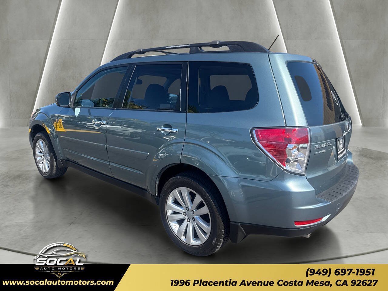 Used 2013 Subaru Forester 2.5X Limited AWD/4WD image 3