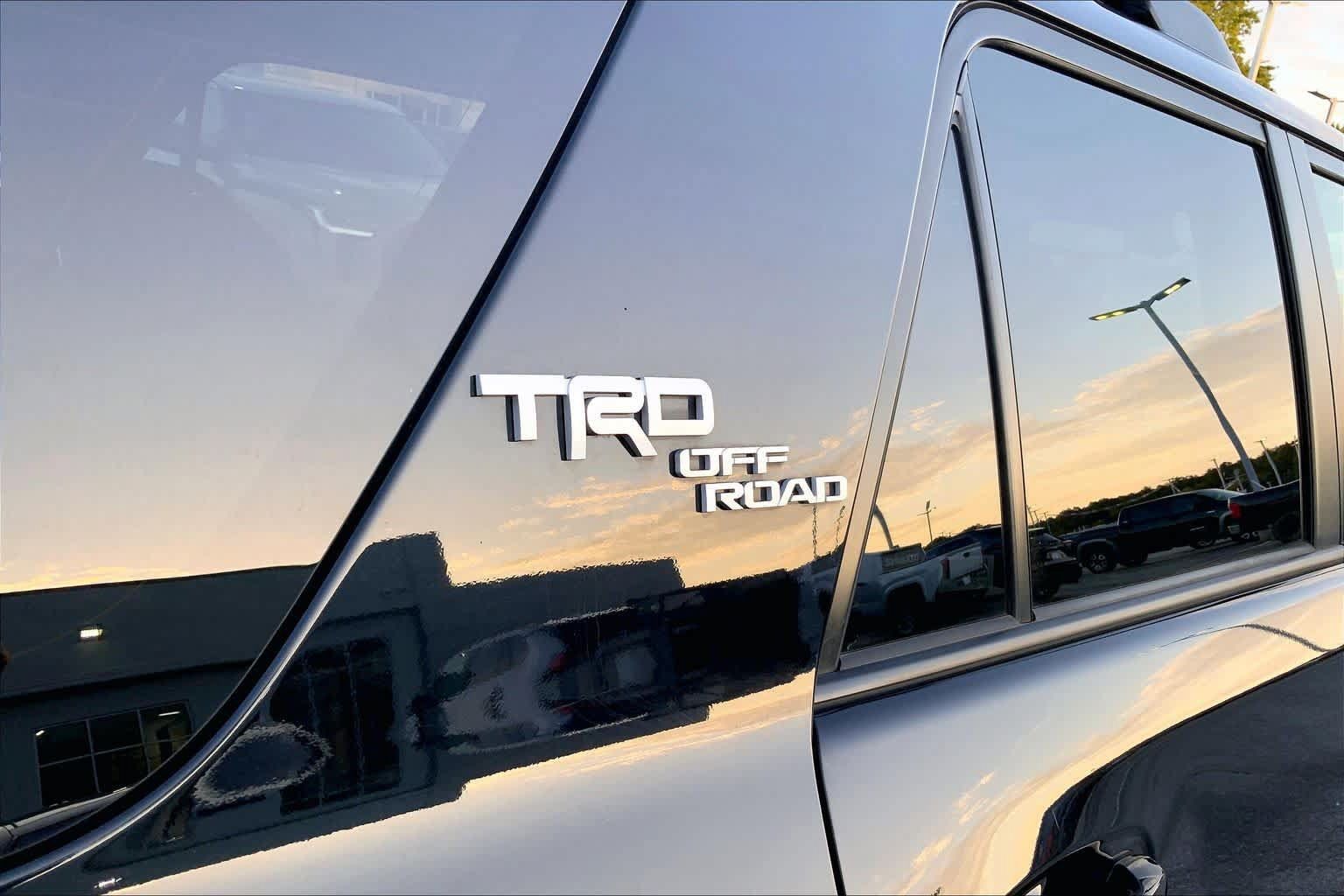 Used 2023 Toyota 4Runner TRD Off-Road AWD/4WD image 29