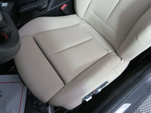 Used 2017 BMW 230i Convertible RWD image 26