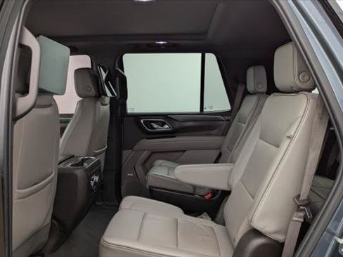 Used 2021 GMC Yukon SLT w/ SLT Premium Package AWD/4WD image 17