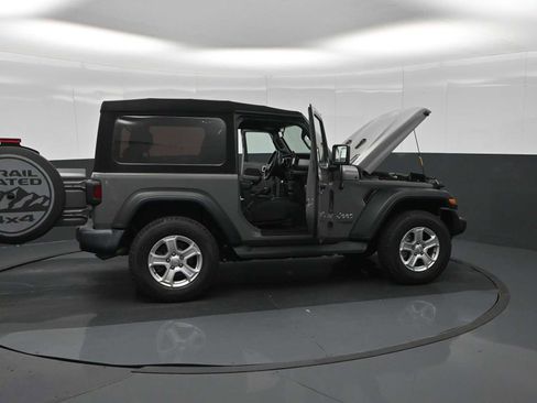 Used 2019 Jeep Wrangler Sport AWD/4WD image 33