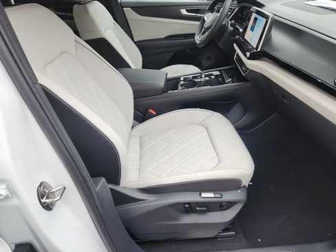 New 2026 Volkswagen Atlas Cross Sport SEL Premium R-Line AWD/4WD image 13