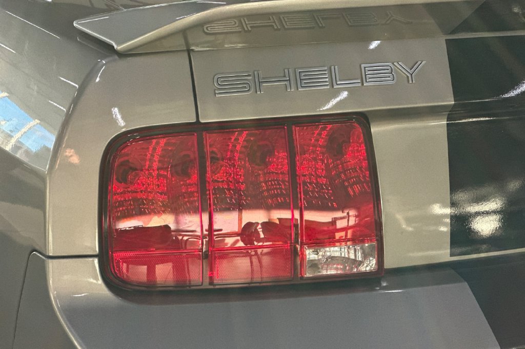 Used 2009 Ford Mustang Shelby GT500 RWD image 9