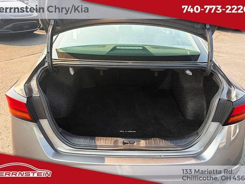 Used 2024 Nissan Altima 2.5 SV FWD image 18
