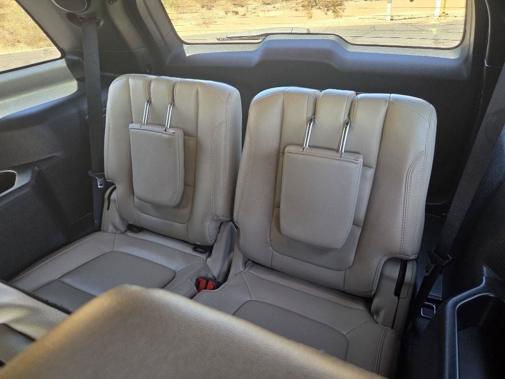 Used 2018 Ford Explorer Limited w/ Equipment Group 301A FWD image 15