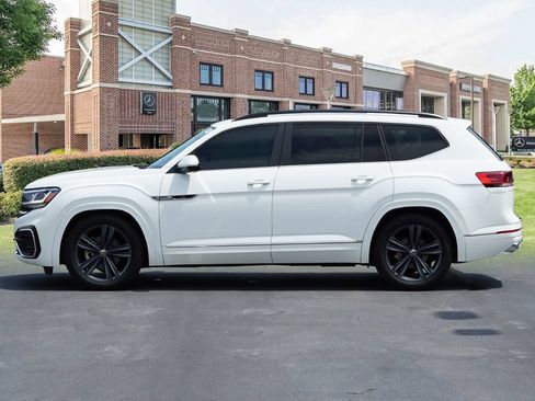 Used 2021 Volkswagen Atlas SE w/ Panoramic Sunroof Package FWD image 8