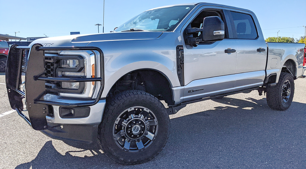 Used 2023 Ford F250 XL w/ STX Appearance Package AWD/4WD image 6