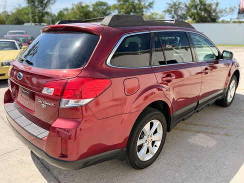 Used 2013 Subaru Outback 2.5i Premium AWD/4WD image 5
