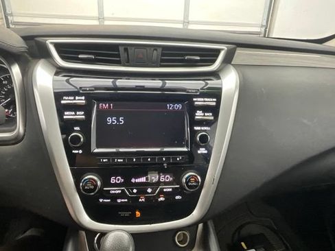 Used 2017 Nissan Murano S AWD/4WD image 9