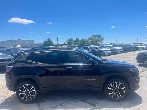 Used 2023 Jeep Compass Limited AWD/4WD image 6