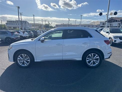 Used 2023 Audi Q3 2.0T Premium image 2