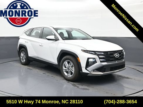Used 2026 Hyundai Tucson SE FWD image 1