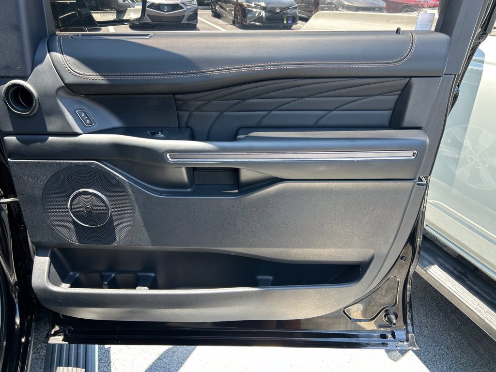 Used 2023 Ford Expedition Max Platinum AWD/4WD image 39
