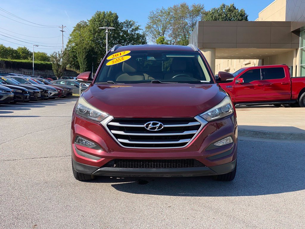 Used 2017 Hyundai Tucson SE Plus FWD image 2