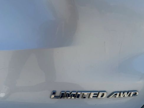 Used 2015 Toyota Highlander Limited Platinum AWD/4WD image 11