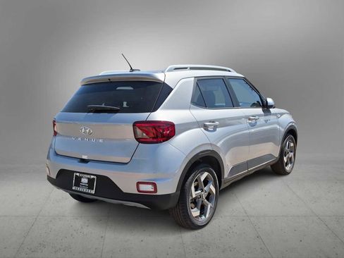 New 2026 Hyundai Venue SEL FWD image 8