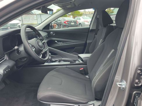 Used 2023 Hyundai Elantra SEL image 14