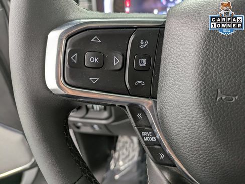 Used 2025 Jeep Wrangler Unlimited Sport AWD/4WD image 19