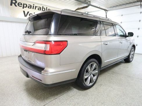 Used 2019 Lincoln Navigator L Reserve AWD/4WD image 6