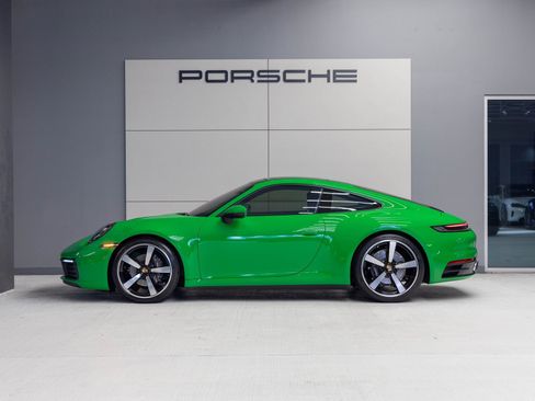 Certified 2021 Porsche 911 Carrera image 2