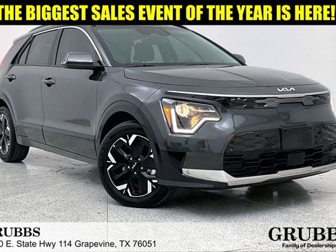 Used 2025 Kia Niro Wind w/ Wind Preserve Package image 1