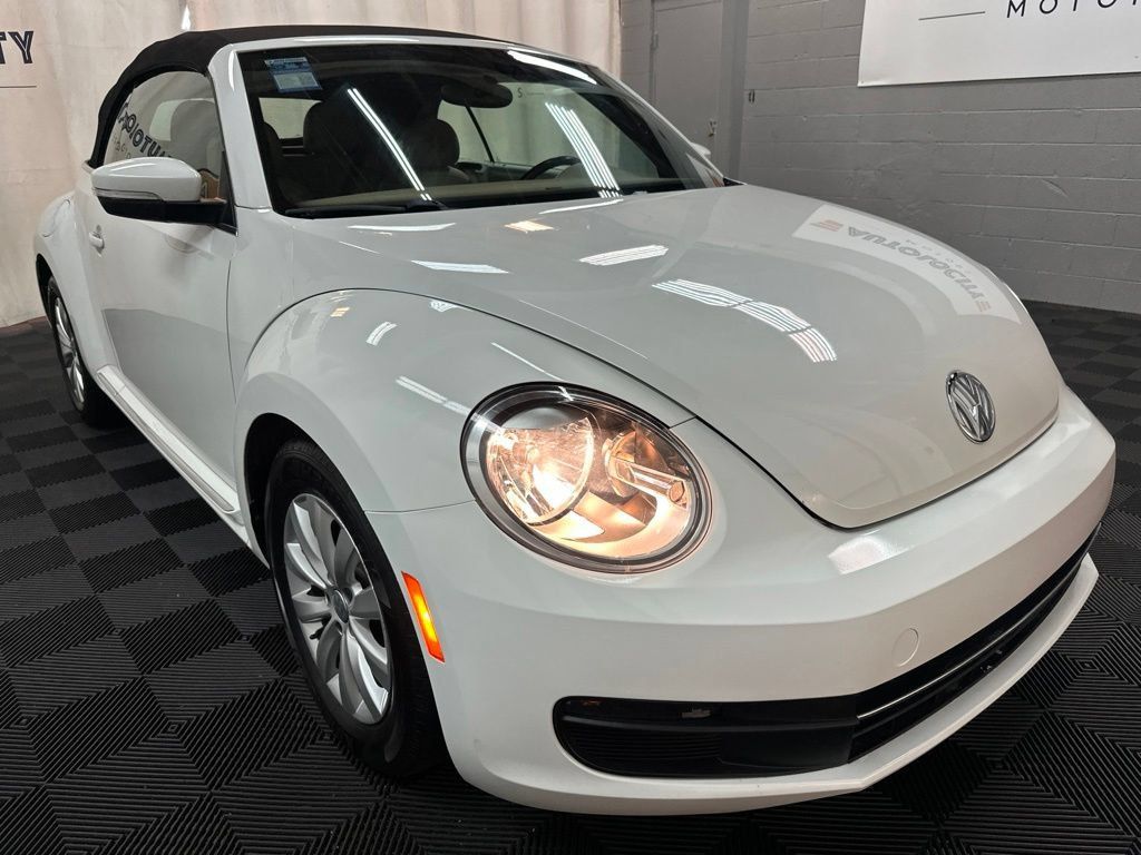 Used 2015 Volkswagen Beetle 1.8T FWD image 2