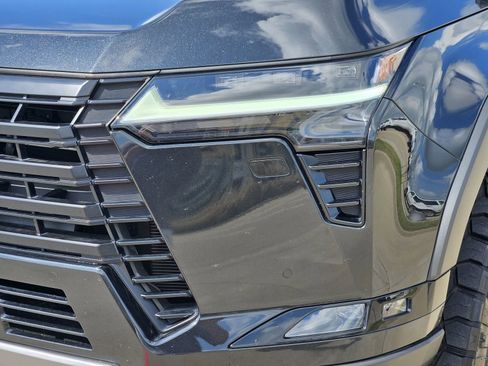 Used 2024 Lexus GX 550 image 11