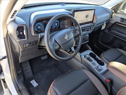 New 2025 Ford Bronco Sport Outer Banks image 3