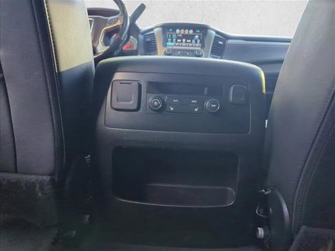 Used 2019 GMC Yukon XL Denali image 17