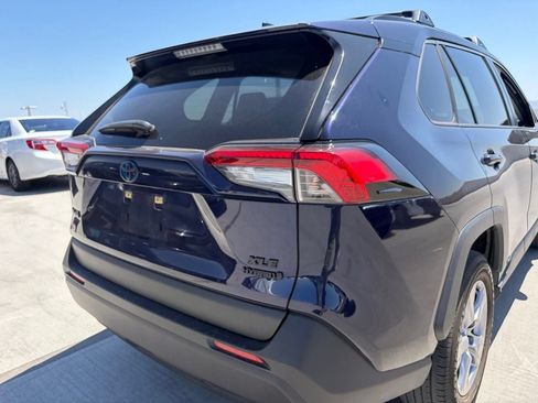 Used 2023 Toyota RAV4 XLE w/ Convenience Package AWD/4WD image 4